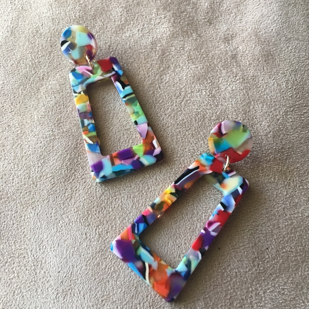 Speckled Rainbow Acrylic Tortoise Shell Earrings - Picture 5 of 5